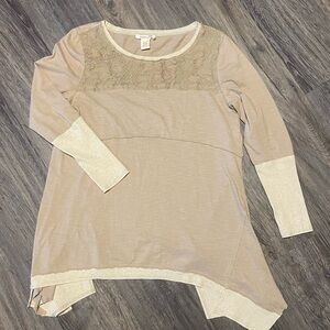 Sundance | Lace Neutral Lagenlook Asymmetric Hem Top